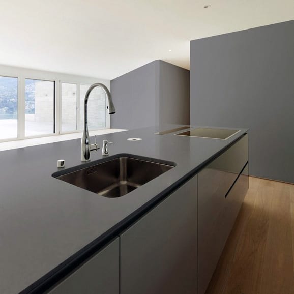 Luske Tilskud Hende selv Top cucina in Dekton. Design innovativo e ultra resistente